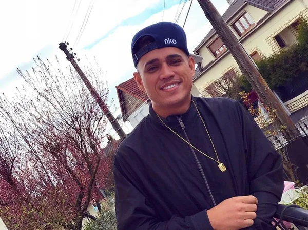 Do quintal de casa a Paris: conheça Nariko, cabeleireiro do Neymar