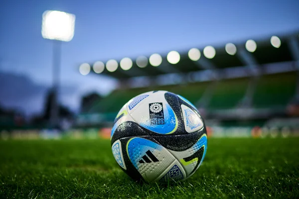 Imagem colorida da bola da Copa do Mundo - Metrópoles