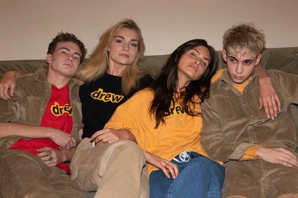 Justin Bieber lança a própria marca de roupas: Drew House