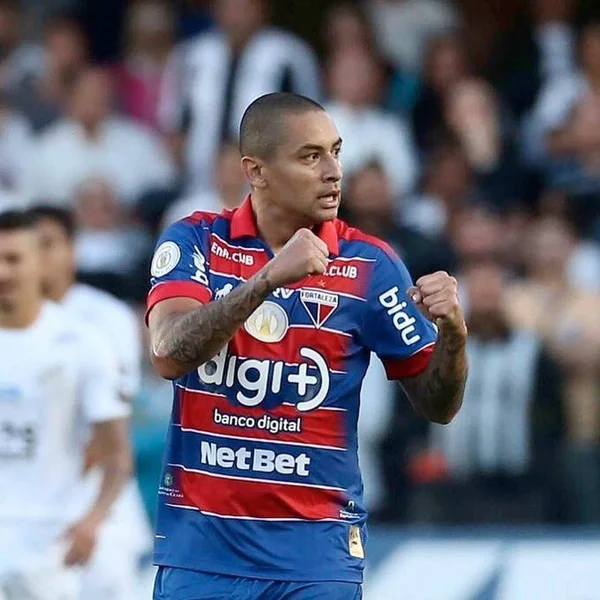 Santos abre 3 x 0, vacila e cede empate ao Fortaleza na Vila Belmiro