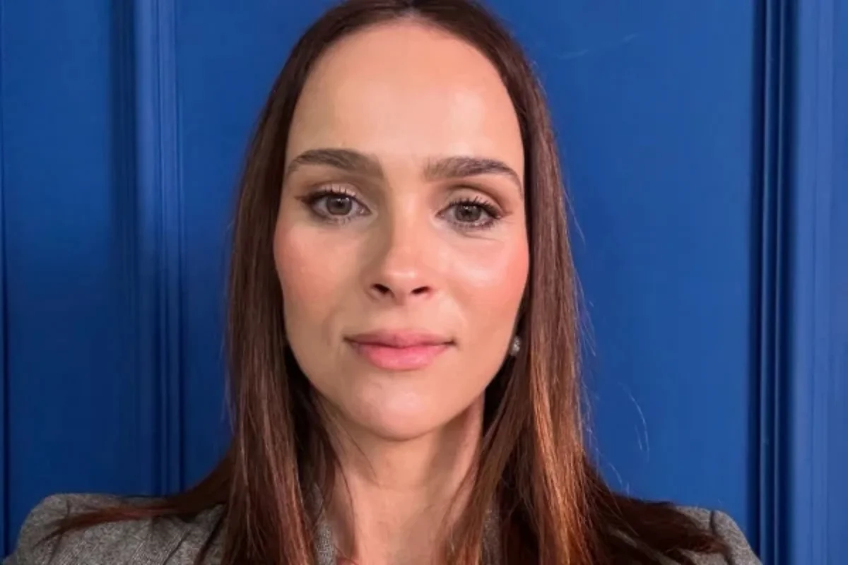Letícia Cazarré. Letícia Cazarré.