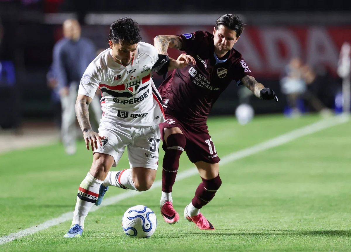 O São Paulo avançou às quartas de final da Copa Sul-Americana depois de eliminar o Bolivar O São Paulo avançou às quartas de final da Copa Sul-Americana depois de eliminar o Bolivar