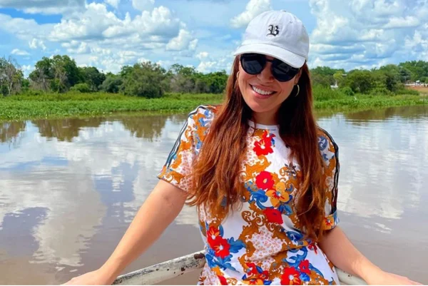 Naiara Azevedo faz festa de despedida para o BBB22 com sertanejos