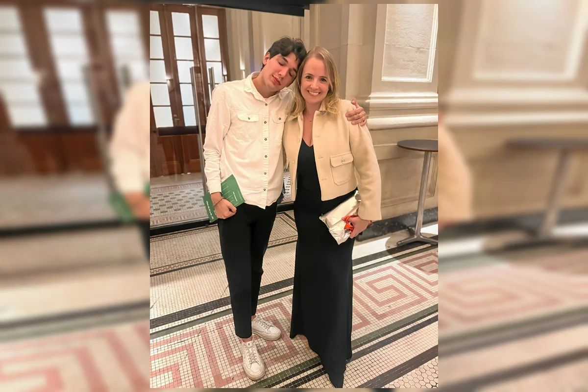 A professora Sarah Pires, de São Paulo, que conseguiu a vaga de Gustavo na masterclass com o quarteto da Filarmônica de Bruxelas A professora Sarah Pires, de São Paulo, que conseguiu a vaga de Gustavo na masterclass com o quarteto da Filarmônica de Bruxelas