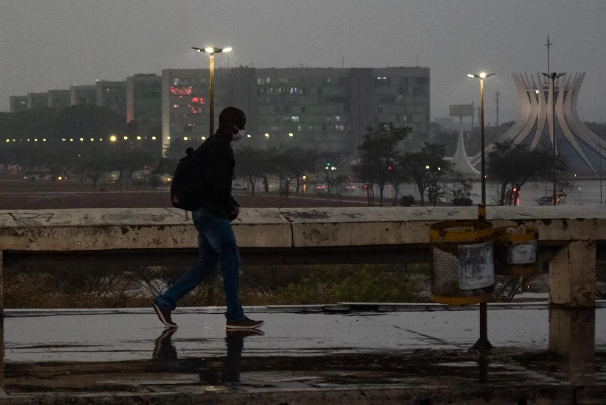 No domingo, devem aumentar os registros de chuva No domingo, devem aumentar os registros de chuva