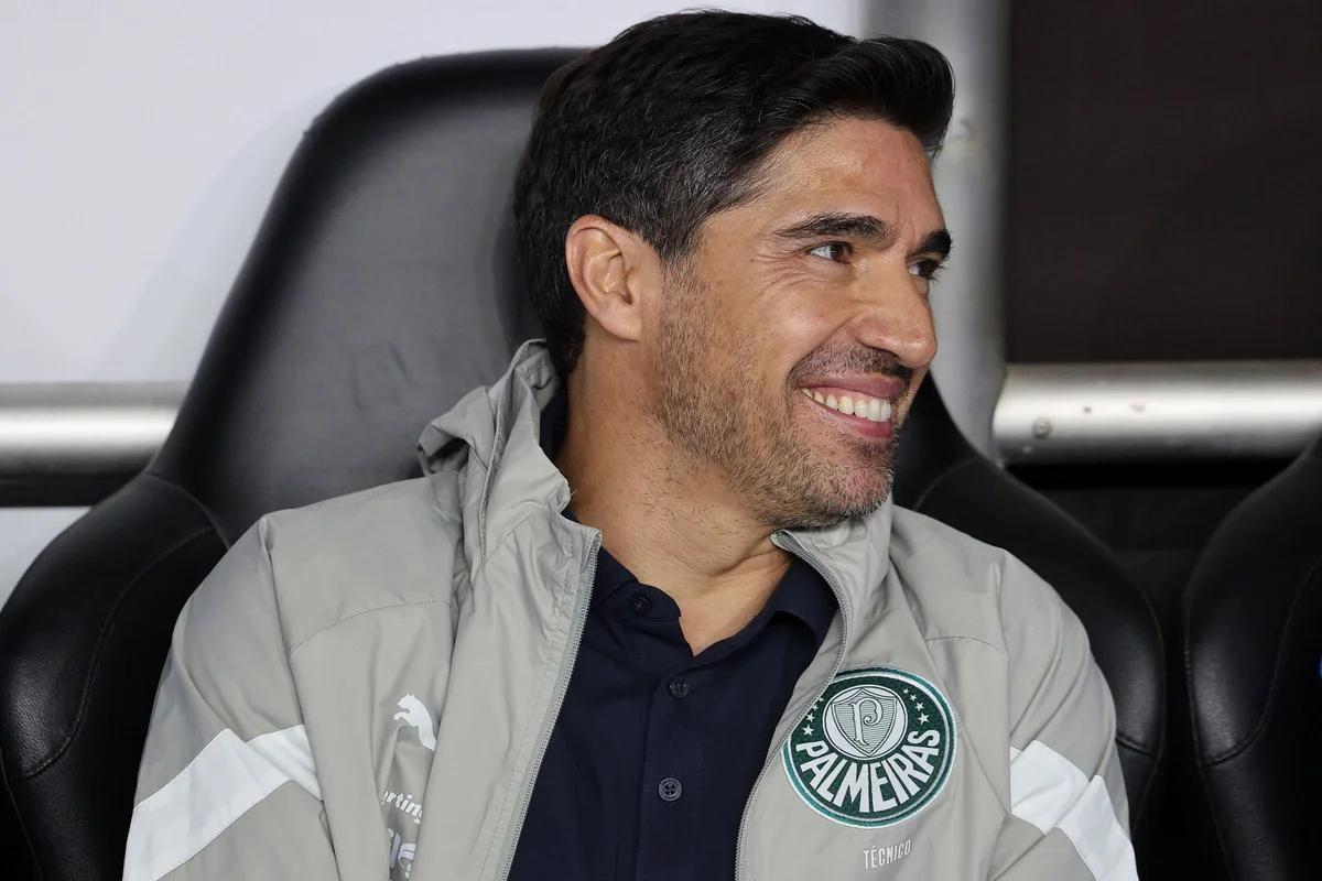 Entenda: Abel completa 6 anos no Palmeiras em meio a trocas de técnicos nos rivais