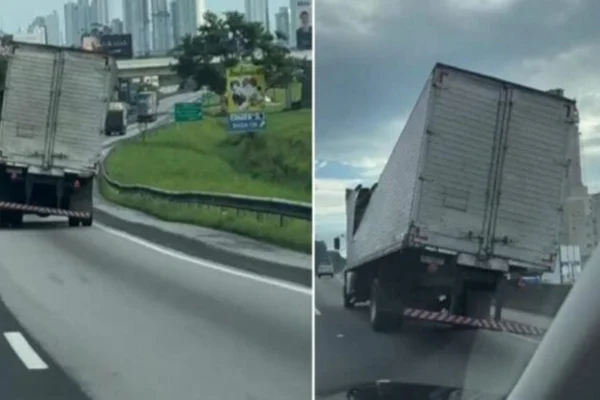Foto de caminhão torto em BC