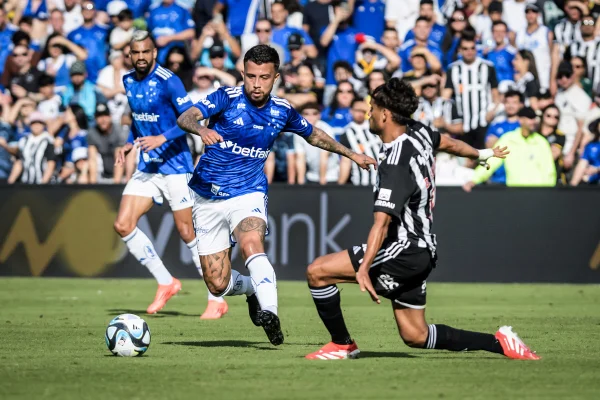 Foto colorida do jogo entre Cruzeiro e Atlético-MG, em Orlando, na Flórida - Metrópoles