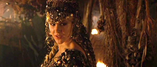 Fotografia colorida mostrando Joss Stone no filme Eragon-Metrópoles