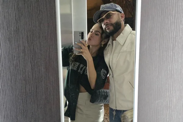 Maisa posta foto com jogador do Corinthians após rumores de romance