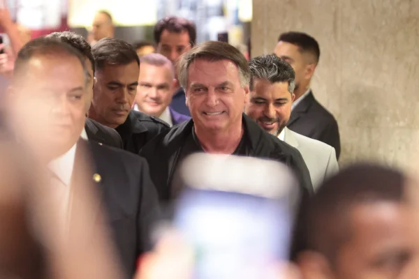 Imagem colorida de Jair Bolsonaro - Metrópoles