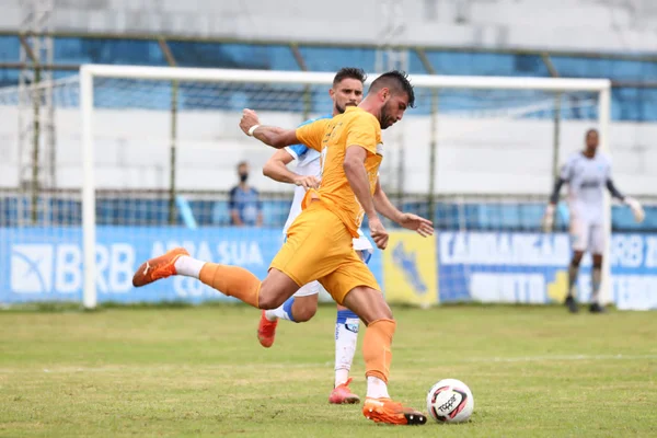 Com gol mal anulado, Brasiliense fica no 0 x 0 com o Capital