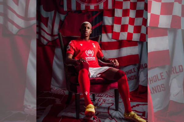 Meio-campista Danilo é apresentado pelo Nottingham Forest, da Inglaterra - Metrópoles