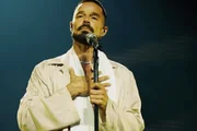 Ricky Martin é clicado durante show Ricky Martin é clicado durante show