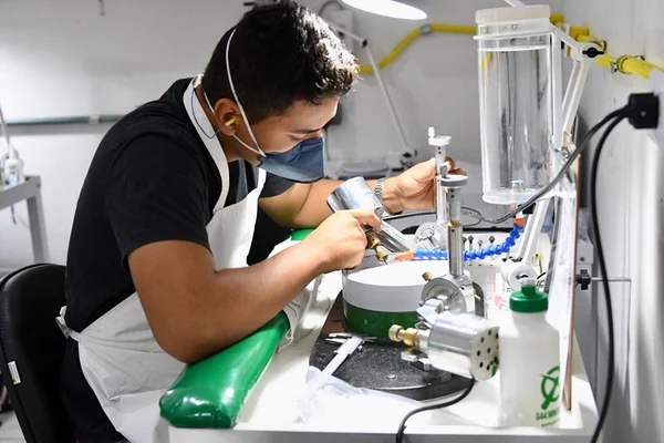 Mineração de esmeraldas gera 400 empregos diretos em Goiás