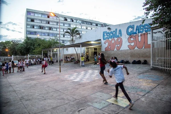 Alunos em escola pública