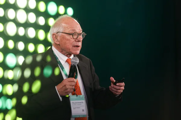 Presidente da Federação Mundial de Neurorreabilitação (WFRN) na abertura do 1º Congresso Latino-Americano da entidade