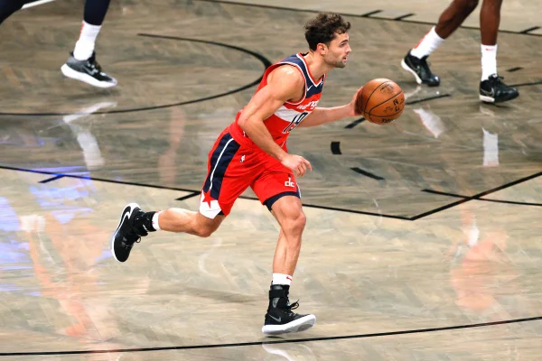 Raulzinho aposta em bom momento dos Wizards contra os Celtics