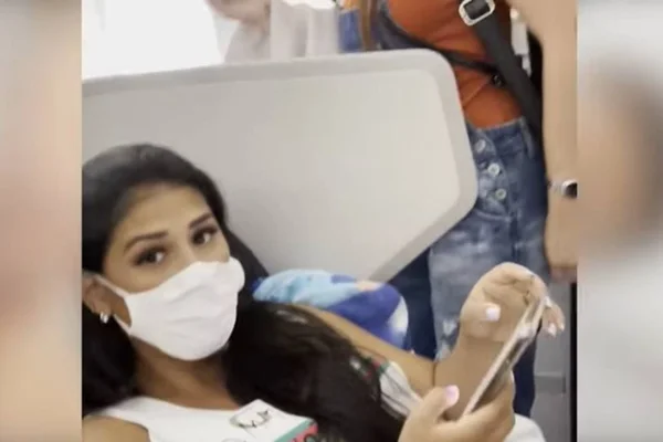 Simone em voo para Cancún