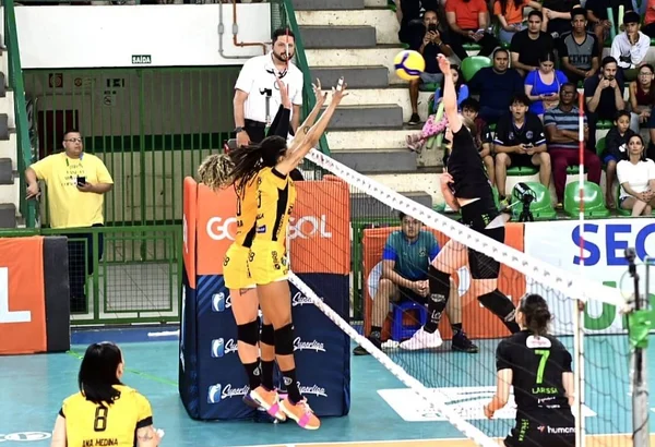 Com show de bloqueios, Brasília Vôlei vence 3ª seguida na Superliga
