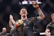 Tom Aspinall é campeão dos peso-pesados Tom Aspinall é campeão dos peso-pesados