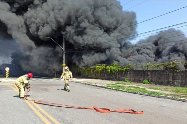 incendio fabrica minas contagem