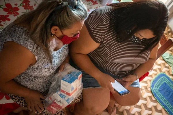 Laudo, internet e negacionismo: o que leva as pessoas a não tomar vacina