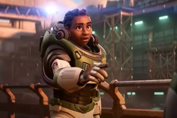 Personagem de filme de animação com traje de astronauta