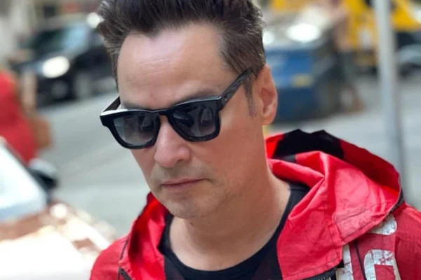 Ator revela quase casamento com Renato Russo: "Era apaixonado por ele" - Metrópoles