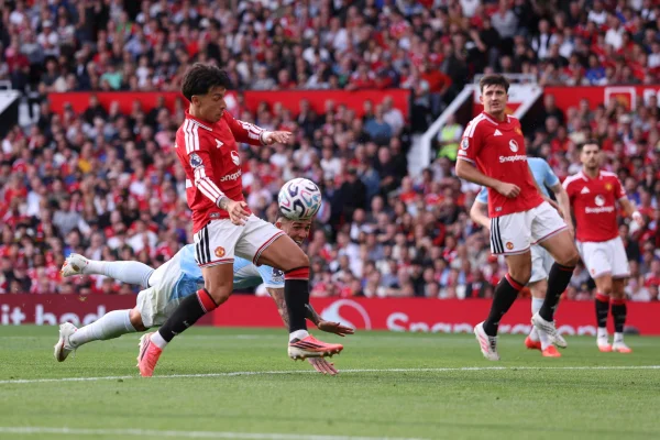 Foto colorida de Enzo Fernandez em man city x united - Metrópoles