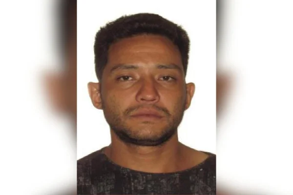 Foto colorida de homem que foi esfaqueado e morto dentro de prédio da Prefeitura de São Paulo.