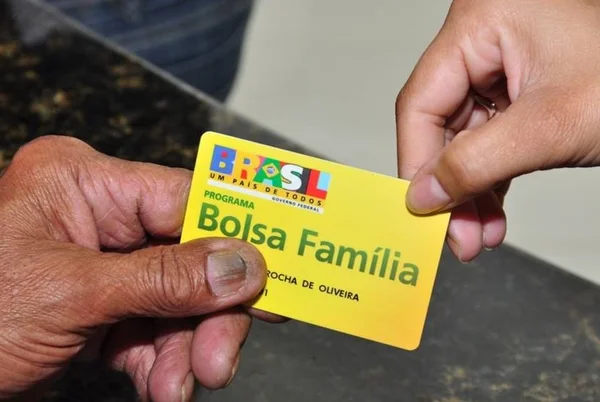 Programa substitui o extinto Bolsa Família