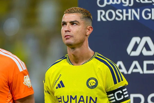 Al-Nassr de CR7 é goleado pelo Al-Ain na Champions League da Ásia