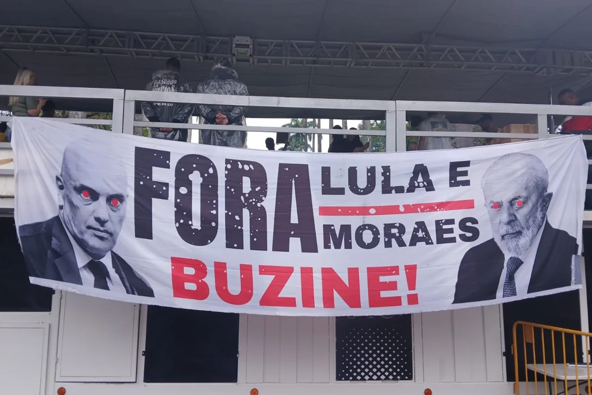Ato "Fora Lula e Moraes" marca 7/9 em BH Ato "Fora Lula e Moraes" marca 7/9 em BH
