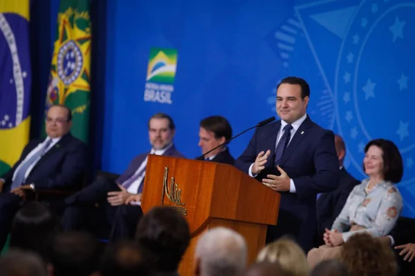 Aumento a policiais do DF será tratado após Previdência, diz ministro