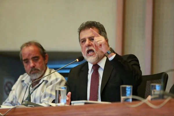 Troca de acusações marca audiência sobre queda de viaduto na CLDF