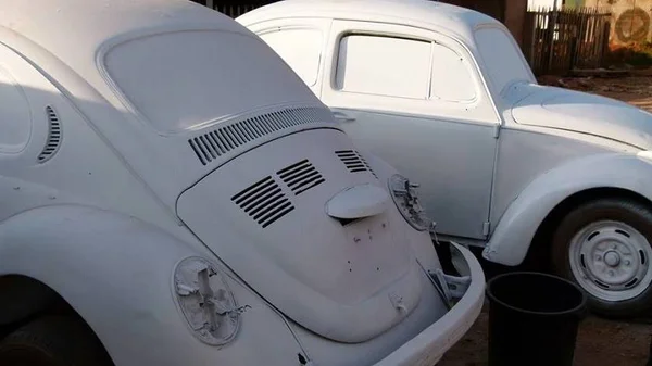 Artistas vão transformar carcaças de automóveis em obras de arte