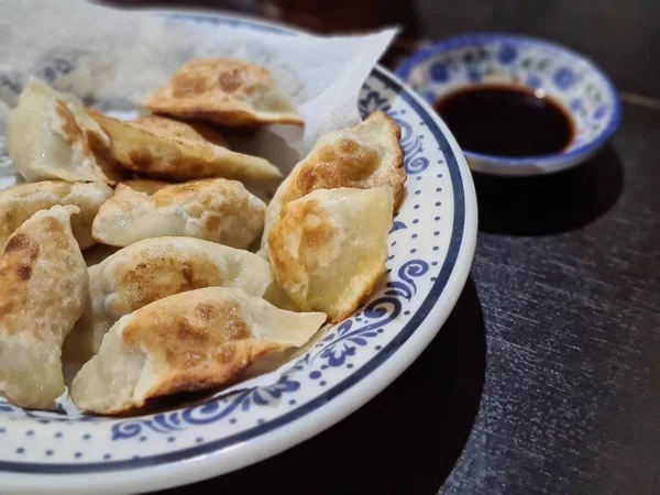 Lola Petiscos tem comida chinesa que aquece a alma