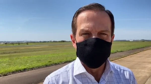 De olho em 2022, Doria abandona o terno e a gravata