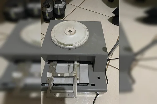 Máquina de clonar cartão