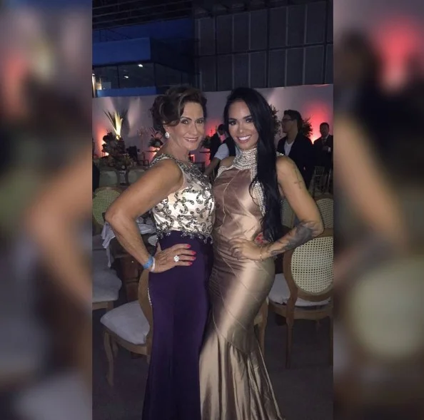 Luciana Gimenez está internada em hospital de São Paulo - destaque galeria Luciana Gimenez está internada em hospital de São Paulo - destaque galeria