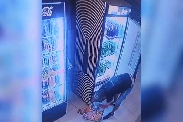 Vídeo: homem invade condomínio em Águas Claras e furta 105 garrafas de cerveja