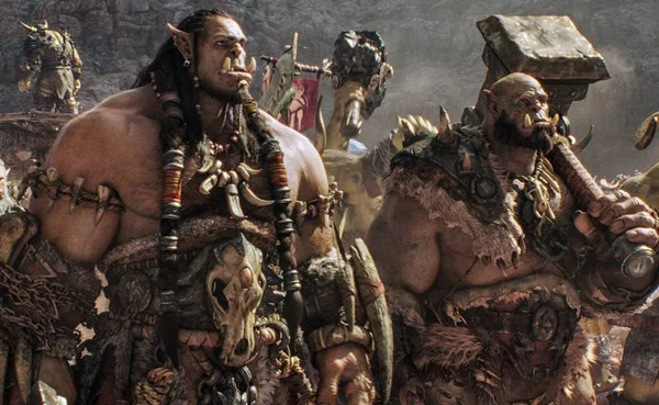 Crítica: “Warcraft” pesa a mão no humanismo e se esquece de divertir