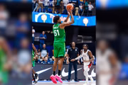 Bruno Caboclo foi o cestinha brasileiro na partida. Bruno Caboclo foi o cestinha brasileiro na partida.