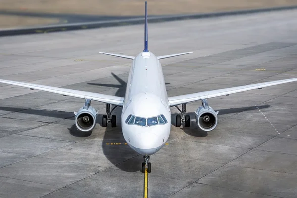 Mulher é presa ao perder voo e invadir pista em aeroporto de SP