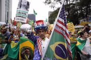 Manifestantes de direita se reúnem na avenida Paulista, no dia da independência do Brasil, para pedir liberdade para o ex-presidente Jair Bolsonaro