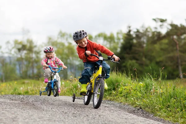 Bicicleta infantil: aprenda a escolher o melhor modelo para cada criança