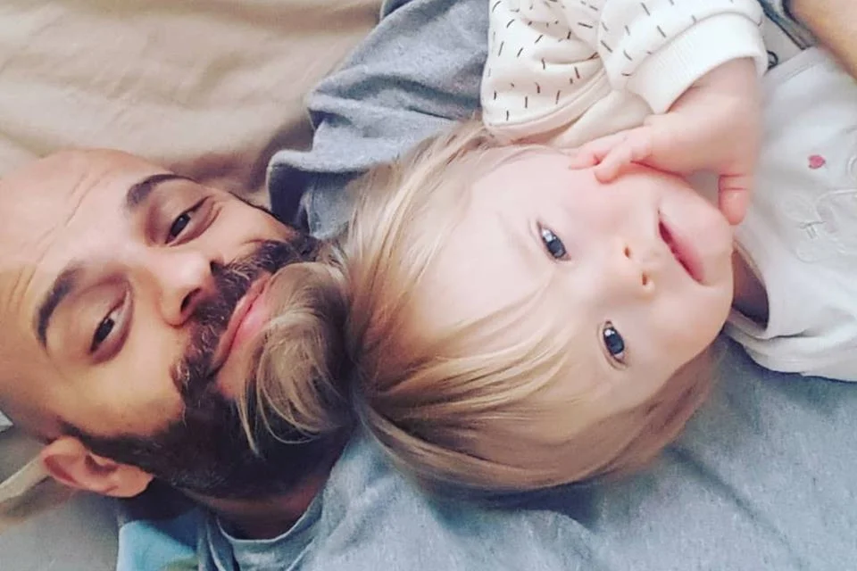 Que Alba cresça feliz ao lado do seu pai! Que Alba cresça feliz ao lado do seu pai!