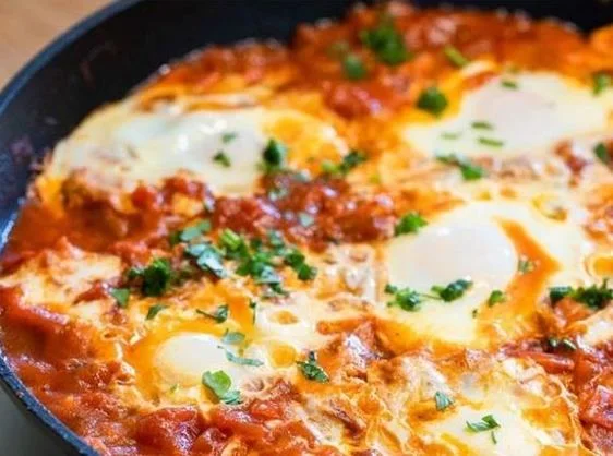 SOPA DE TOMATE COM OVOS - METROPOLES
