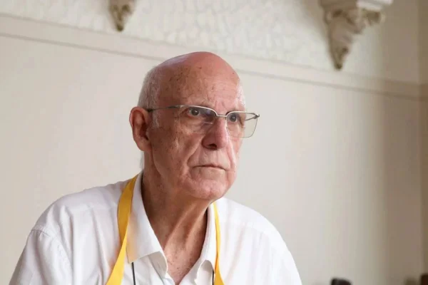 Arquidiocese é detonada após proibir Lancellotti de transmitir missas